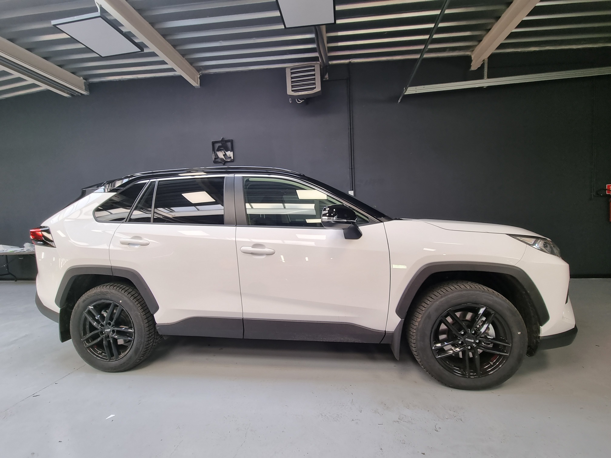 folia fullbody white