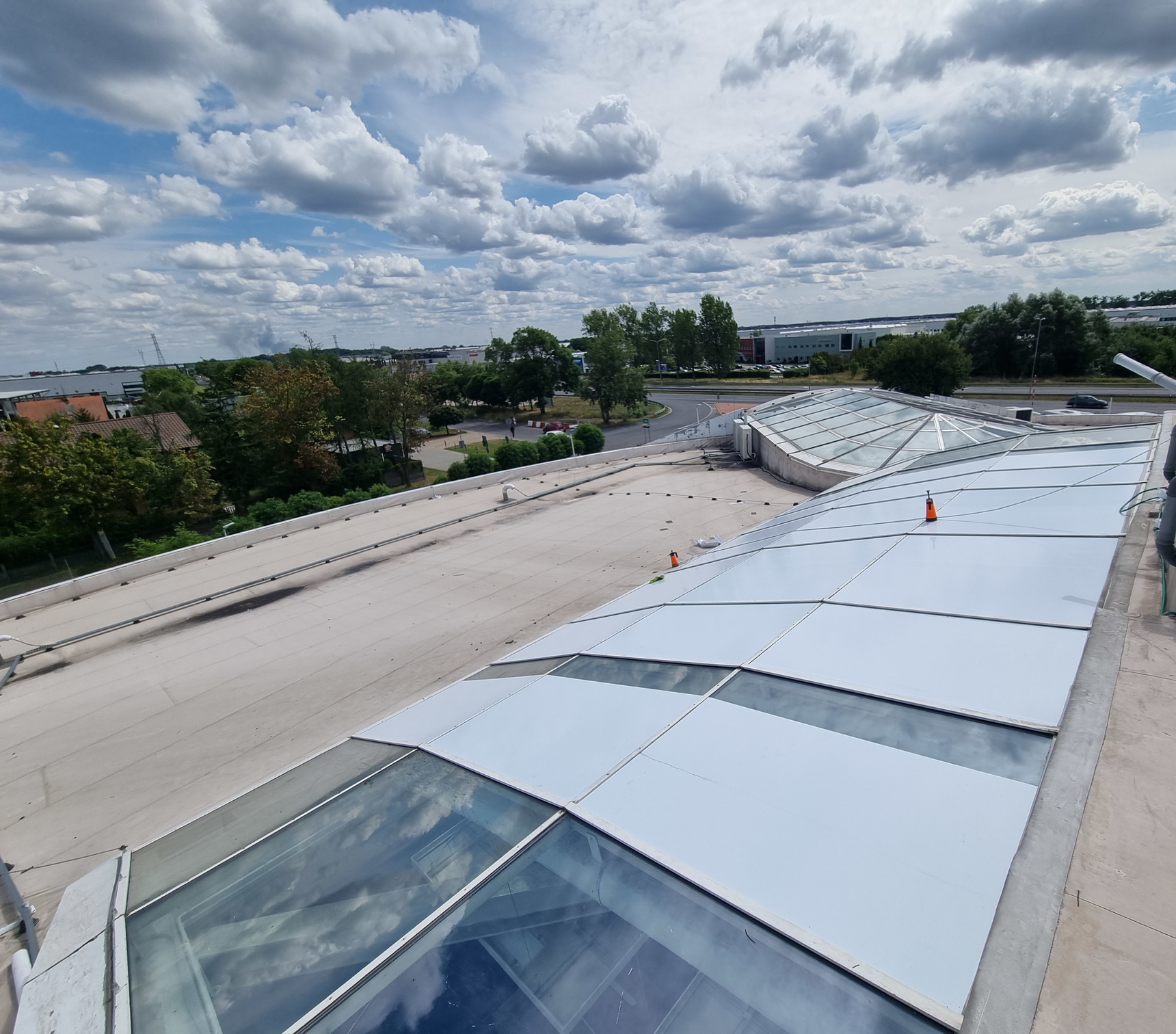 Folia przeciwsłoneczna na poliwęglan